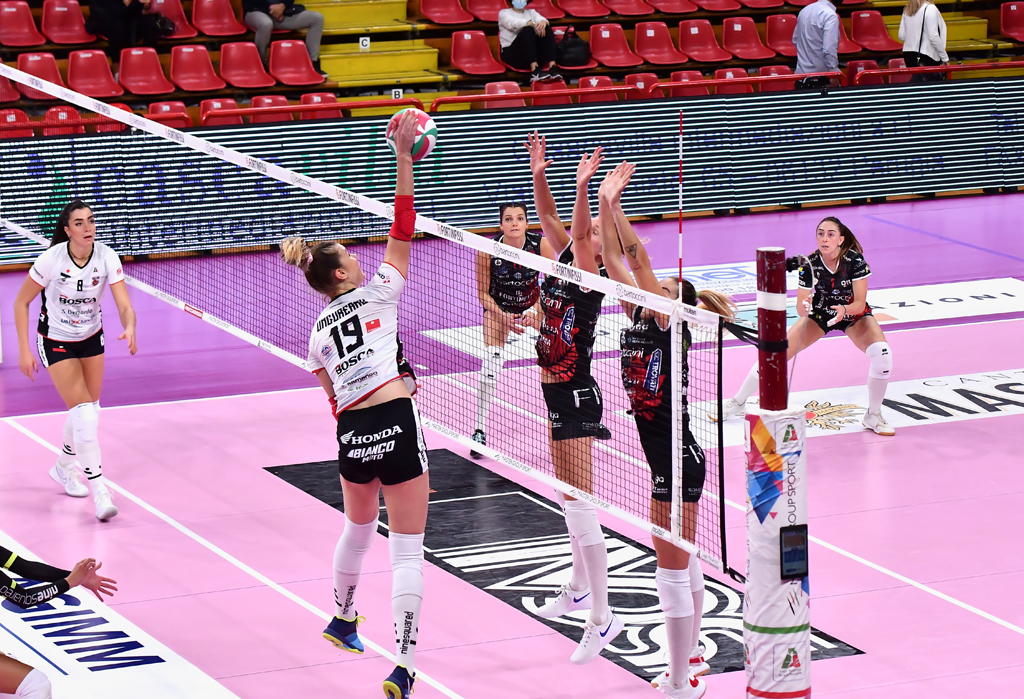 Pallavolo A1 femminile – Perugia vs Cuneo (foto di Maurizio Lollini