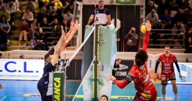 Pallavolo SuperLega – Perugia domina per 2 set, poi Cisterna si sveglia, ma finisce 3-0